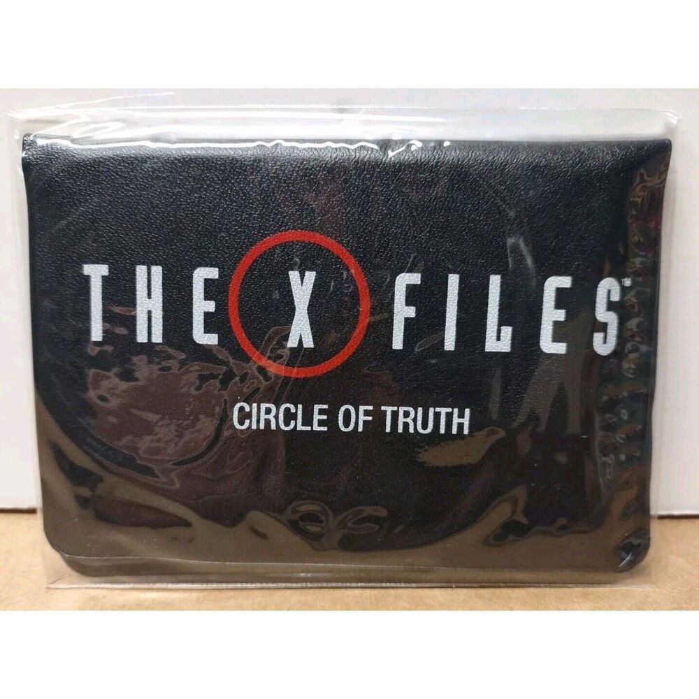 NIP Loot Crate Exclusive X-Files Circle of Truth Card Game Brand New In Plastic